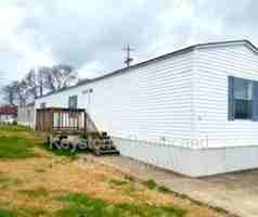 featured image of 822 Monroe Ln