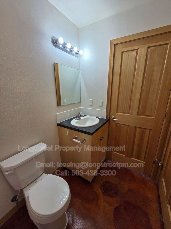132 Sw Avery Ave #103 - Photo 4 of 27