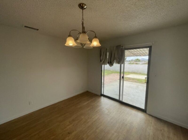1349 Taft St - Photo 4 of 20
