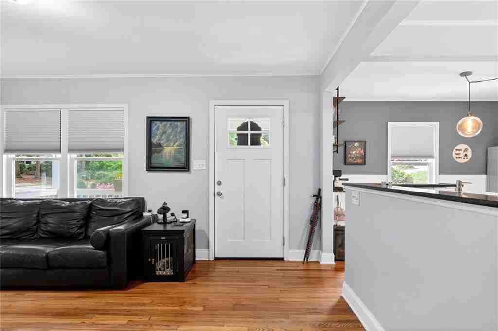 619 Daniel Ave - Photo 6 of 33