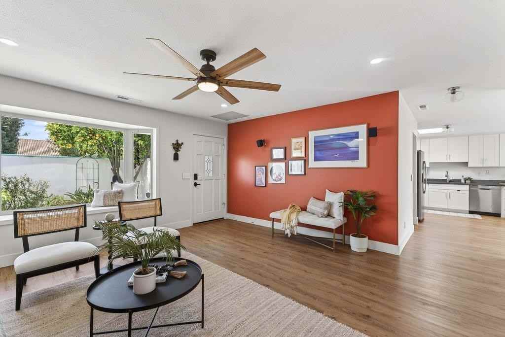 114 Serra Ct - Photo 4 of 36