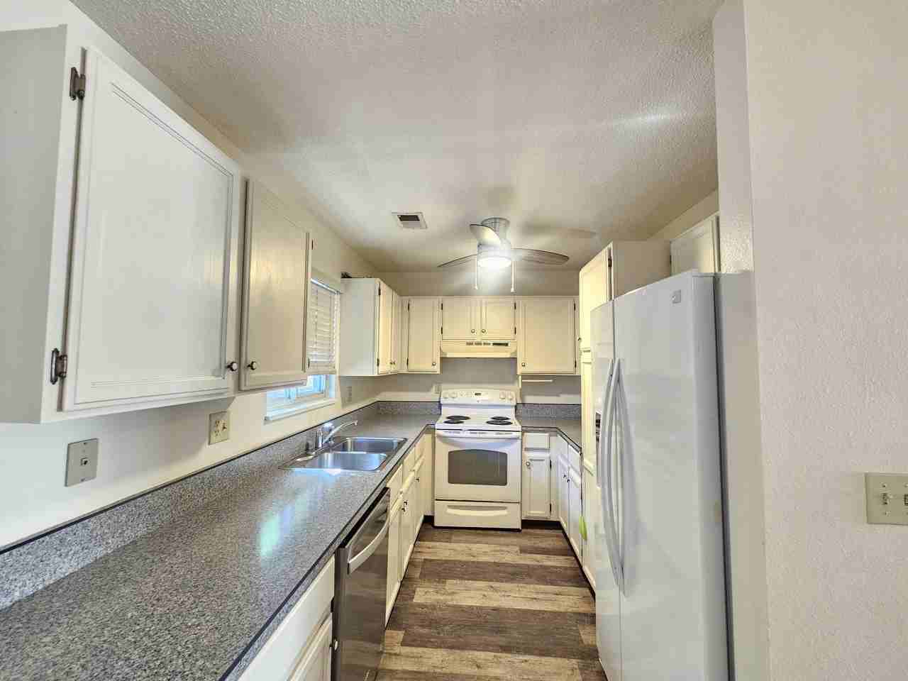 4323 W 9th Street Rd #19 - Photo 5 of 18