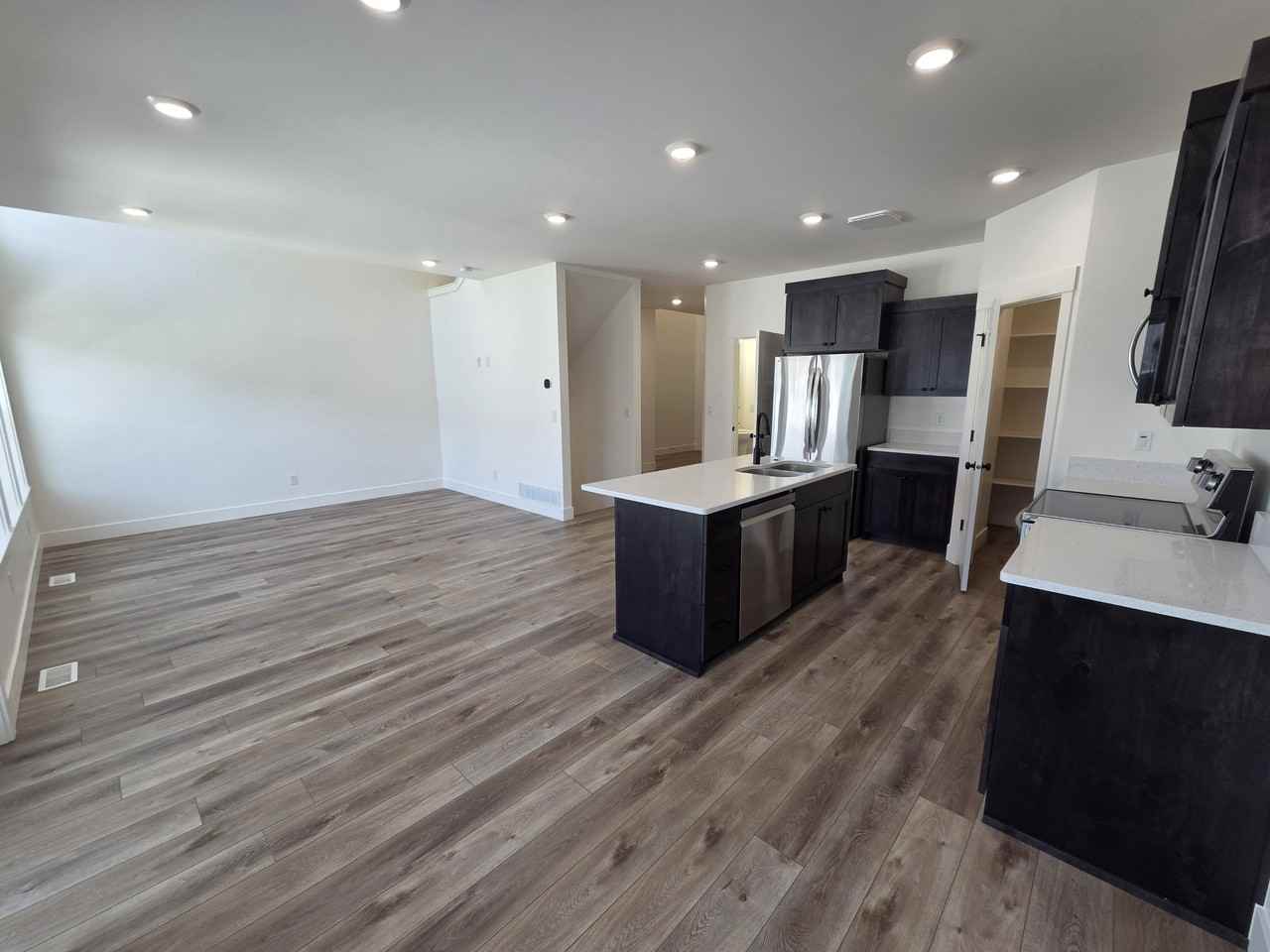 3037 Malakai Ct - Photo 6 of 22