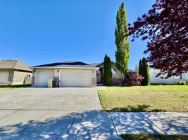 featured image of 1760 Strawberry Pl