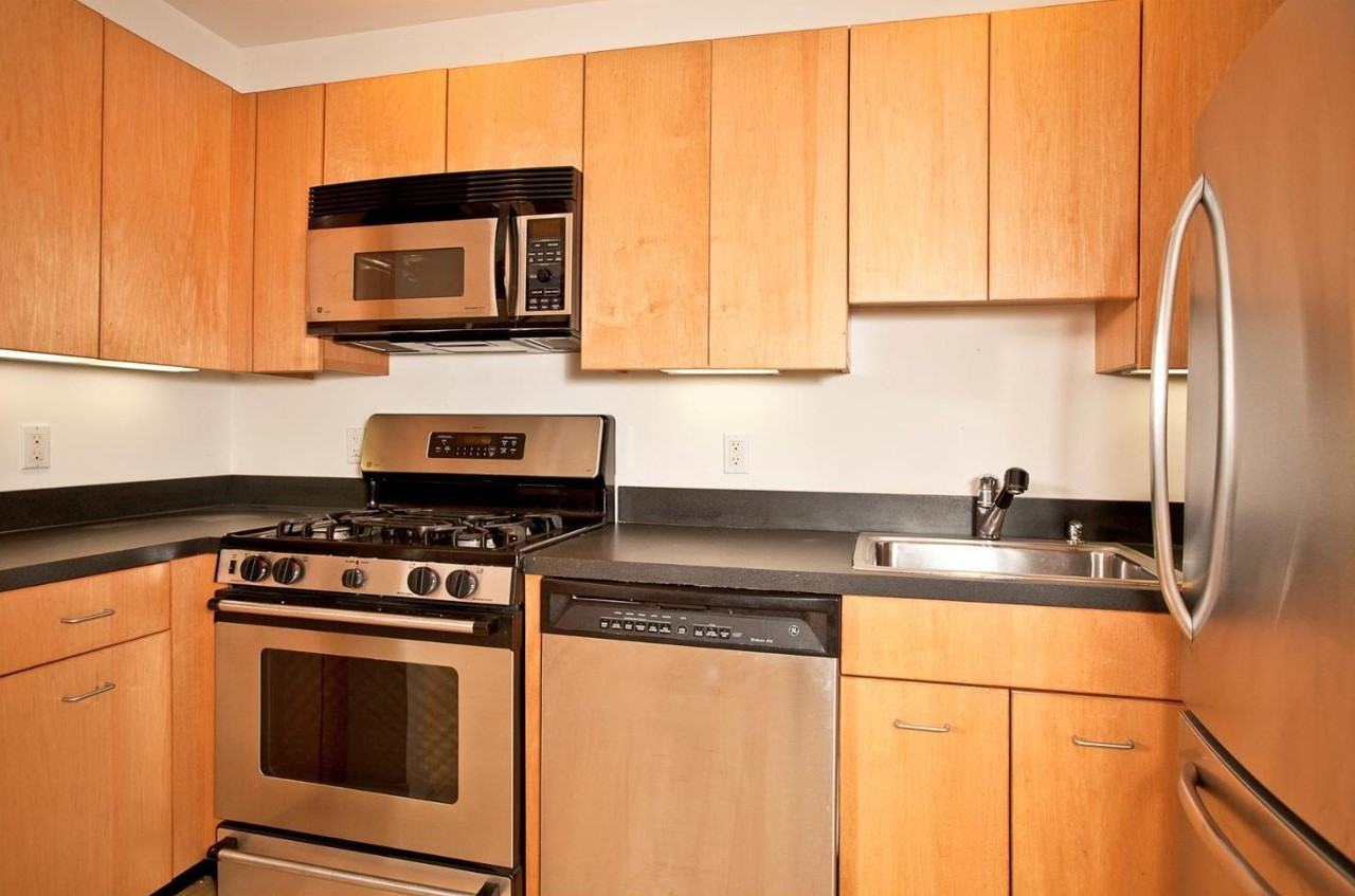 36 Moore St #9 - Photo 3 of 6
