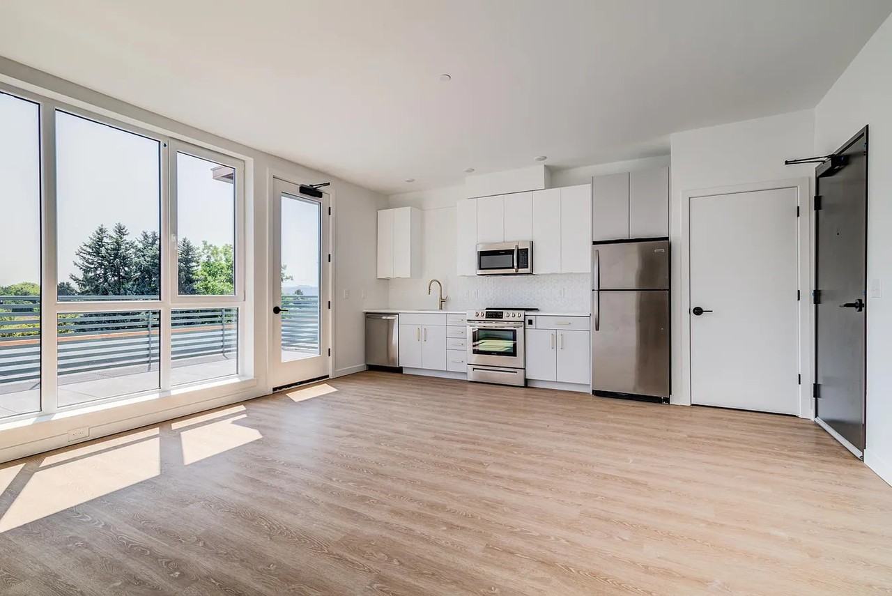 2510 Se 29th Ave - Photo 4 of 6
