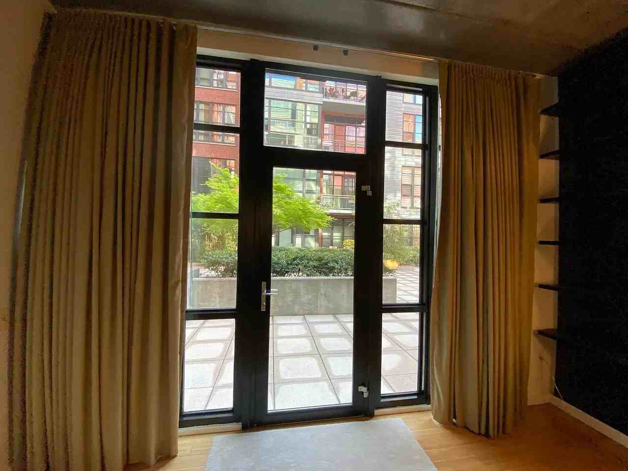 317 Vine St - Photo 2 of 9