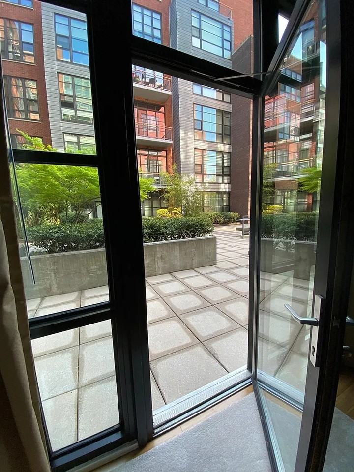 317 Vine St - Photo 6 of 9