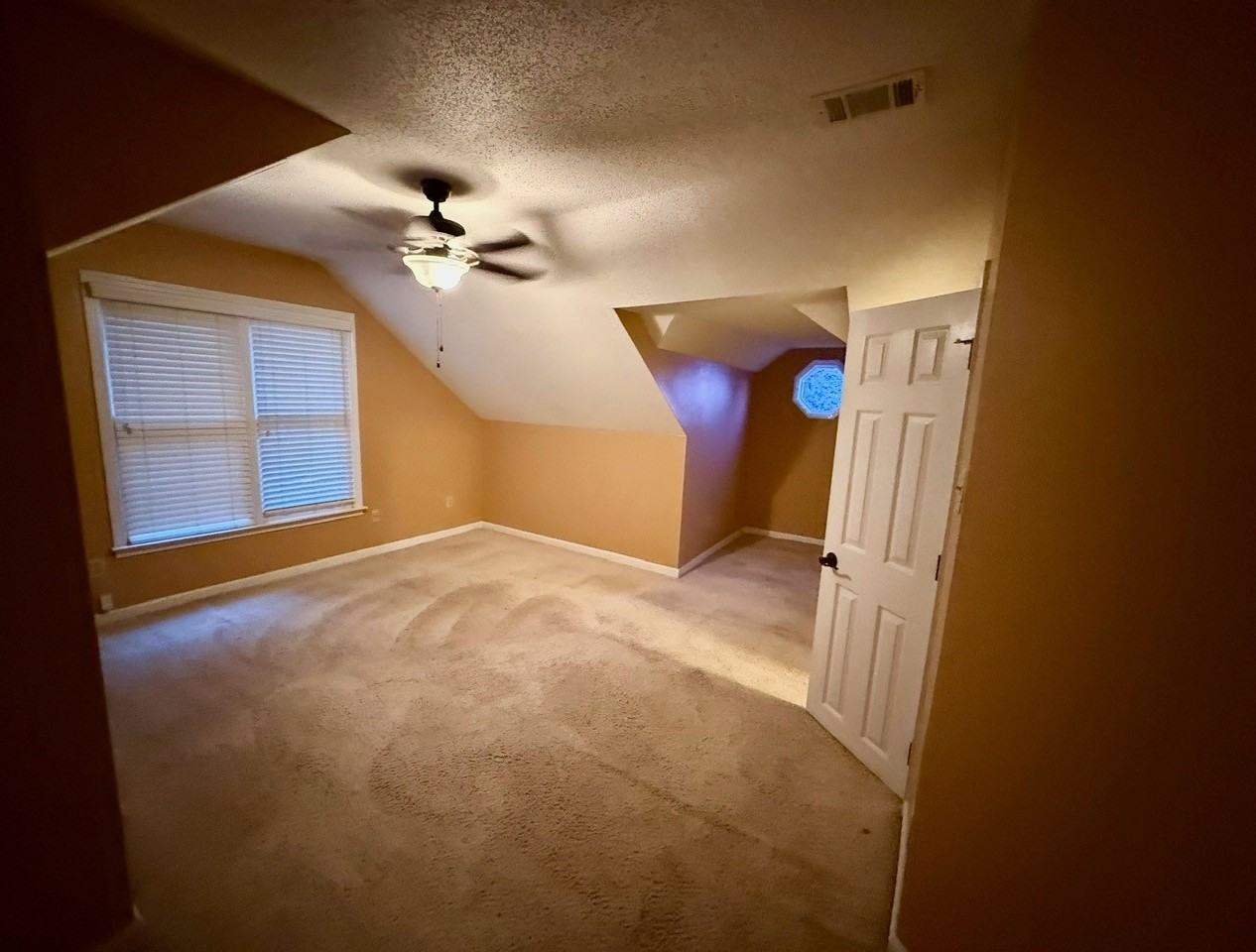 8610 Dena Cv W - Photo 4 of 28