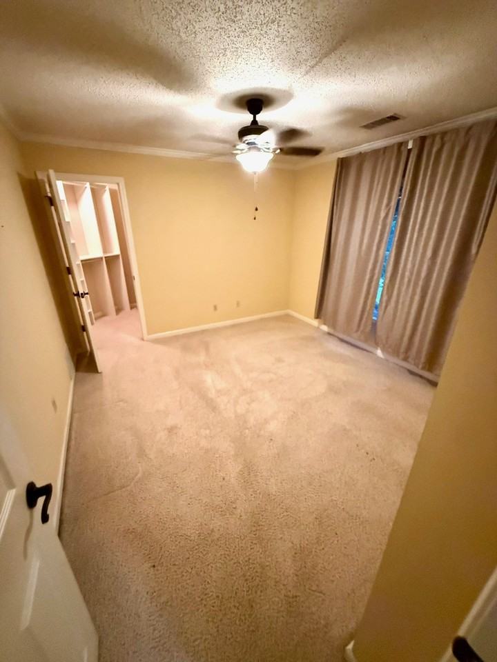 8610 Dena Cv W - Photo 6 of 28