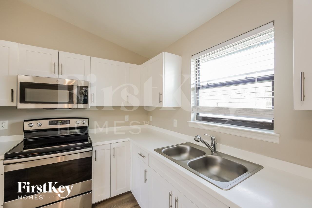 3008 45th St Sw - Photo 7 of 18