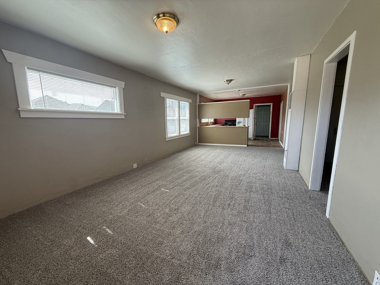 212 W Hickory Ave - Photo 3 of 19