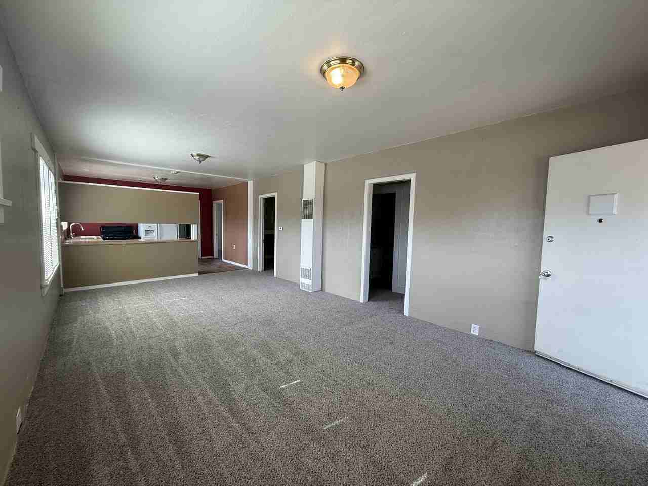 212 W Hickory Ave - Photo 4 of 19