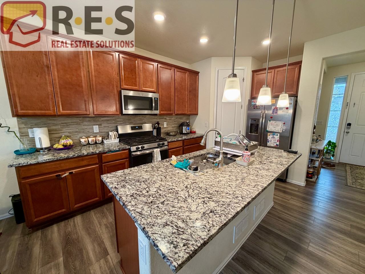 15028 Munich Ave - Photo 4 of 31