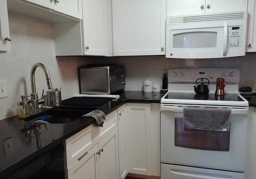 170 Gore St - Photo 5 of 7