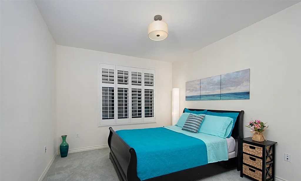 9263 Regents Rd - Photo 5 of 8
