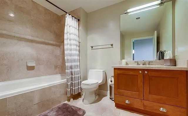 700 W E St - Photo 4 of 7