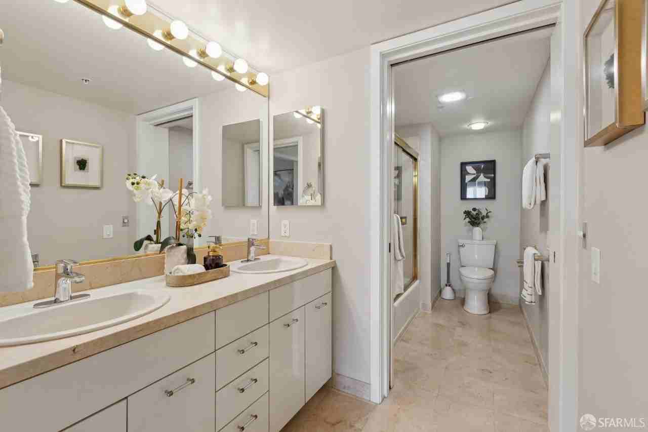 1438 Green St #3B - Photo 4 of 10