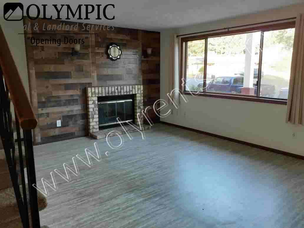 1419 Mamook Ct Ne A/B - Photo 5 of 6