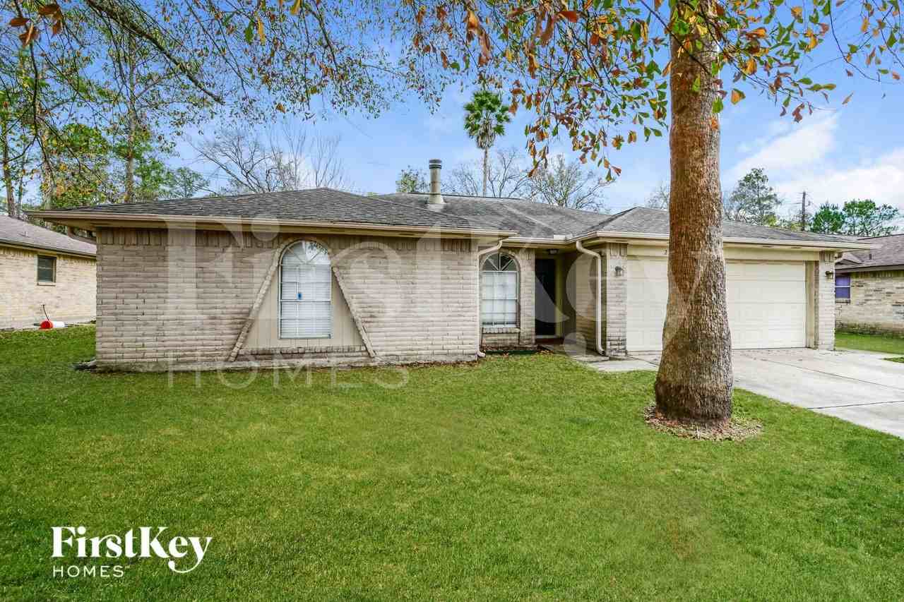 22234 Waynegate Dr - Photo 2 of 15