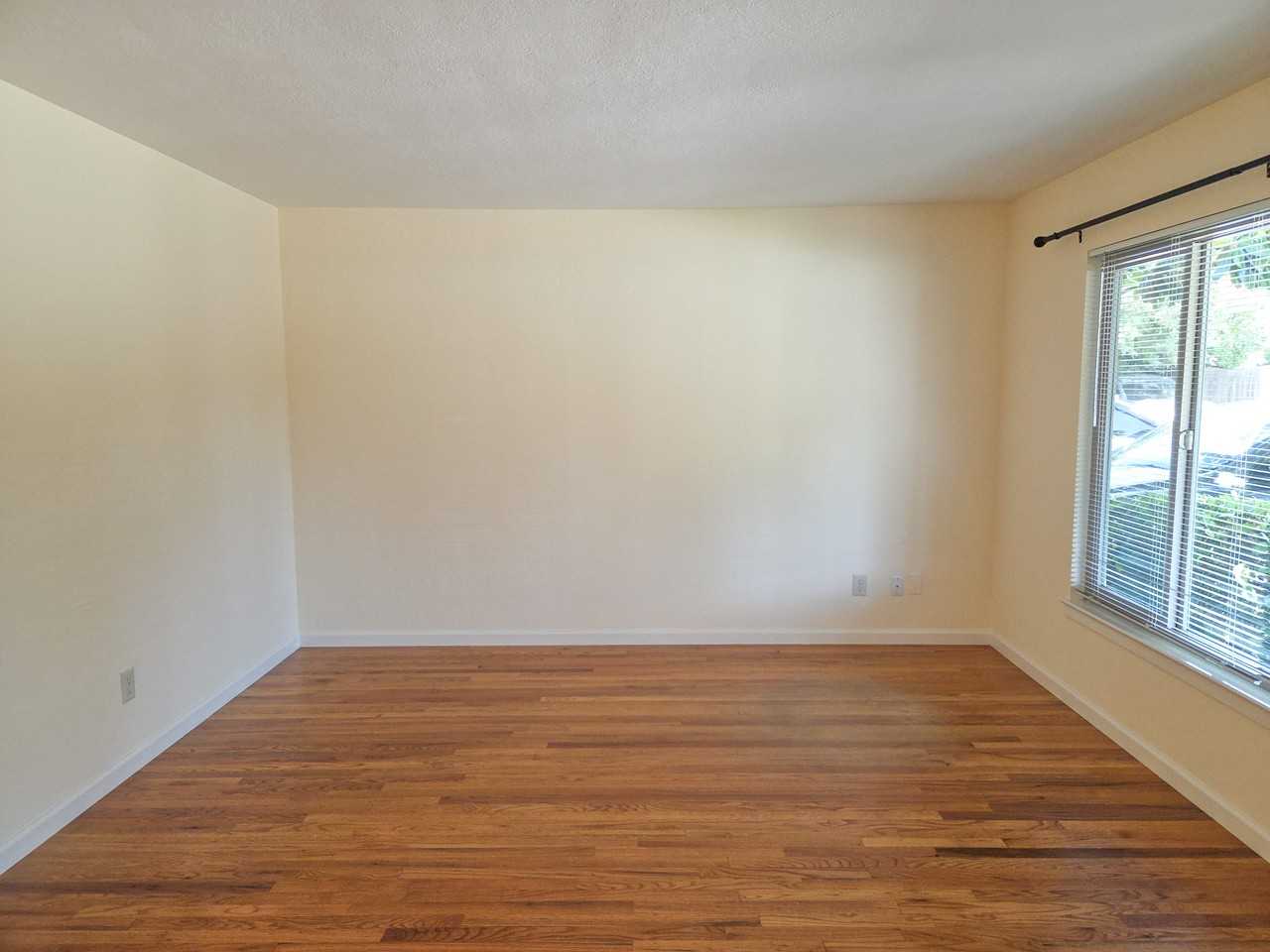 1530 S Wolfe Rd - Photo 2 of 8