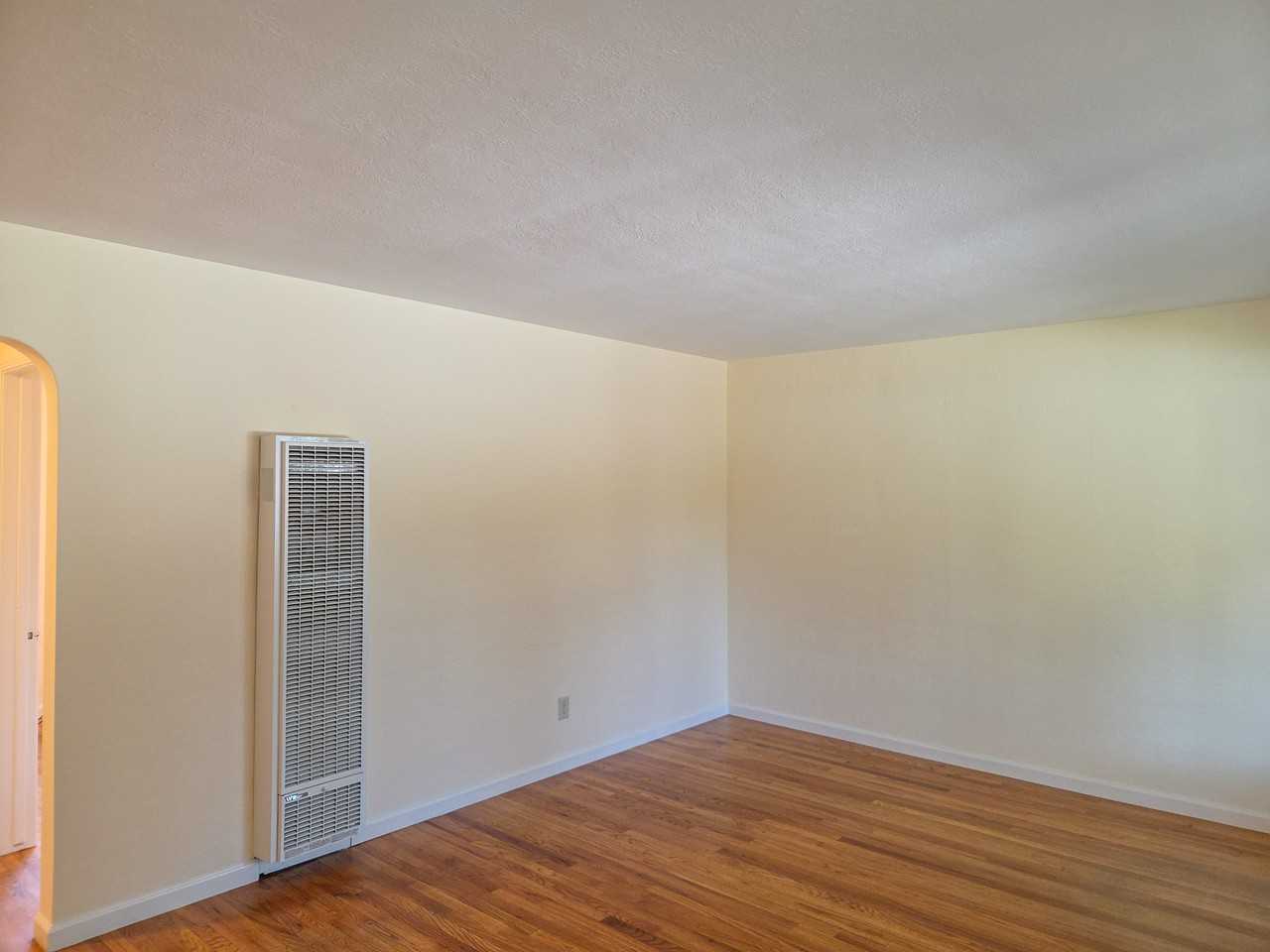 1530 S Wolfe Rd - Photo 3 of 8