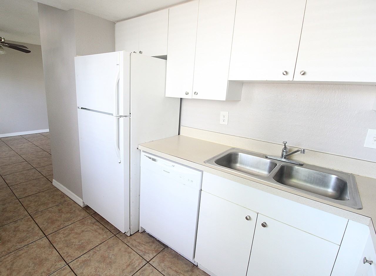 5310 26th St W #1502 - Photo 4 of 15