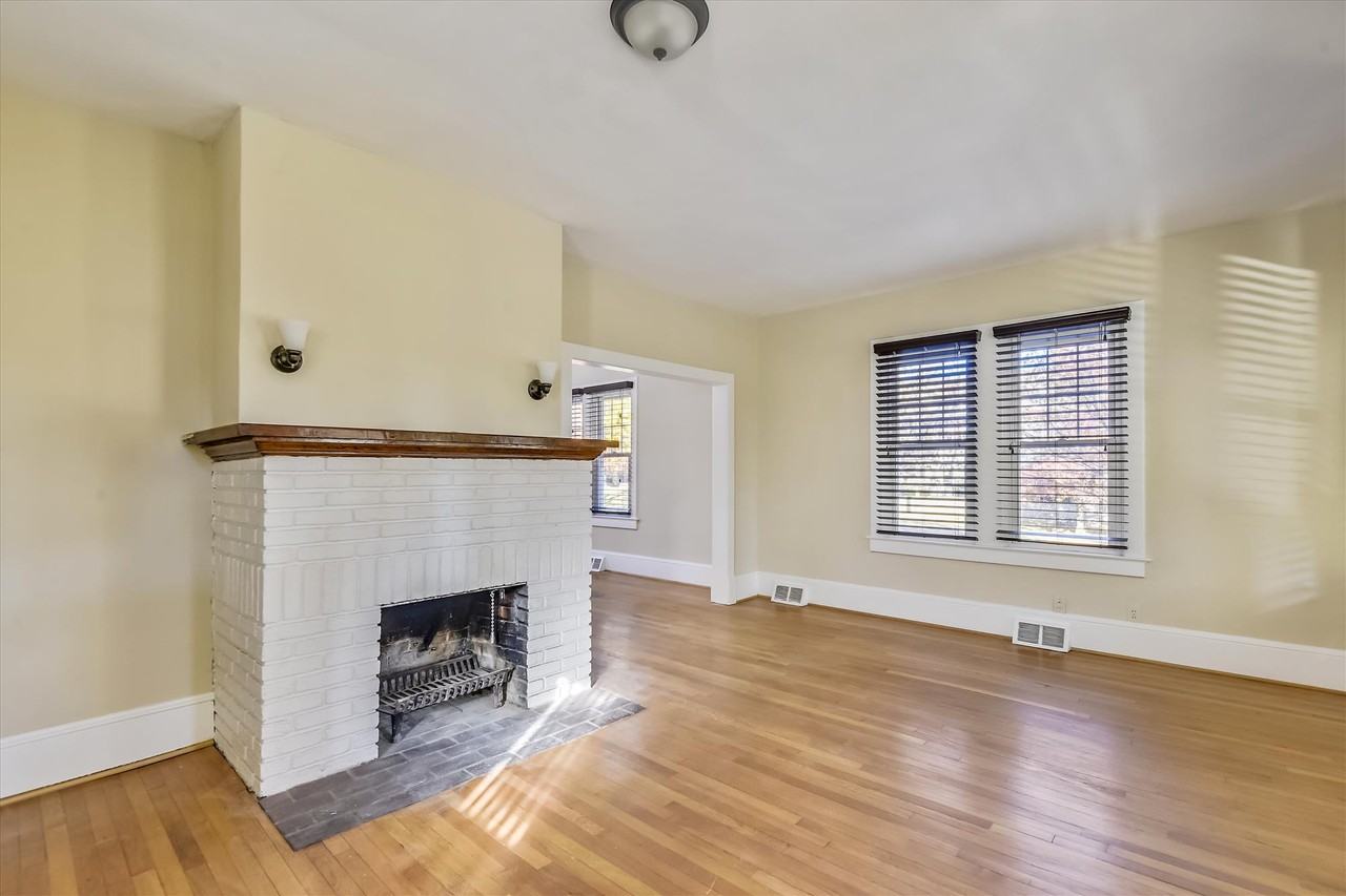1048 N Daniel St - Photo 7 of 34