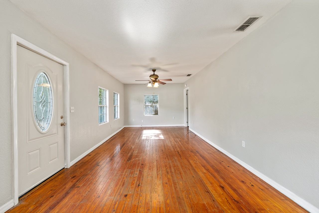 1420 Ne 23rd St - Photo 7 of 27