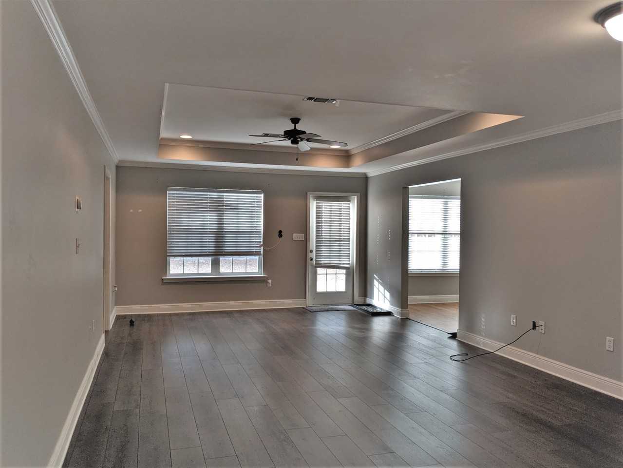 137 Huntington Dr - Photo 3 of 22