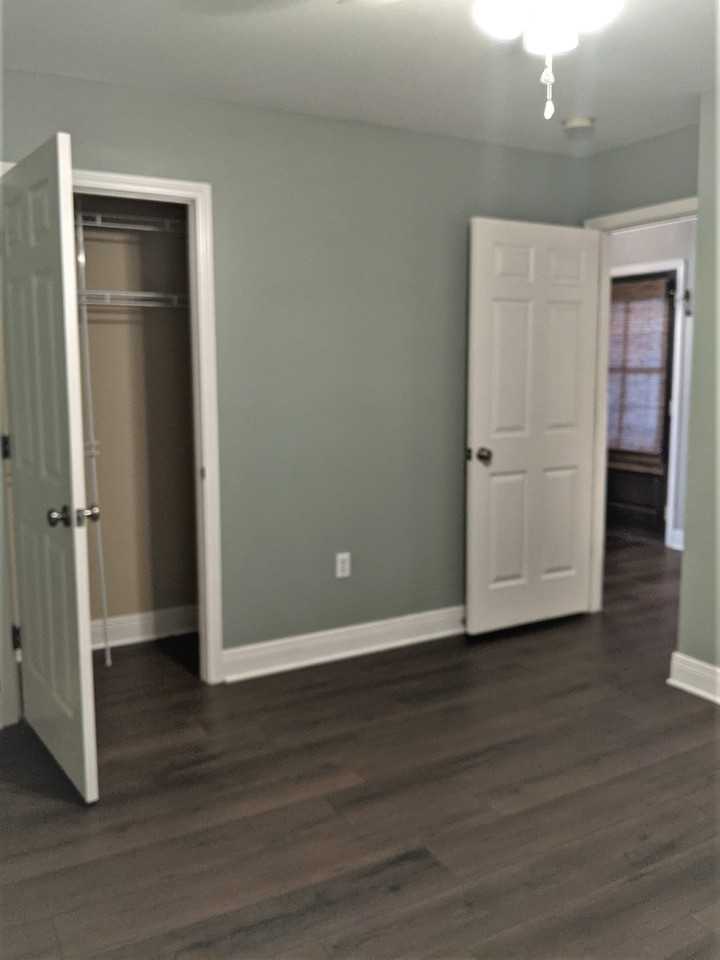 137 Huntington Dr - Photo 7 of 22