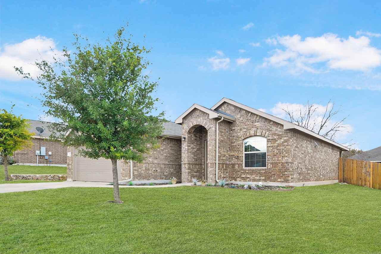 4107 Brookhaven Dr - Photo 2 of 18