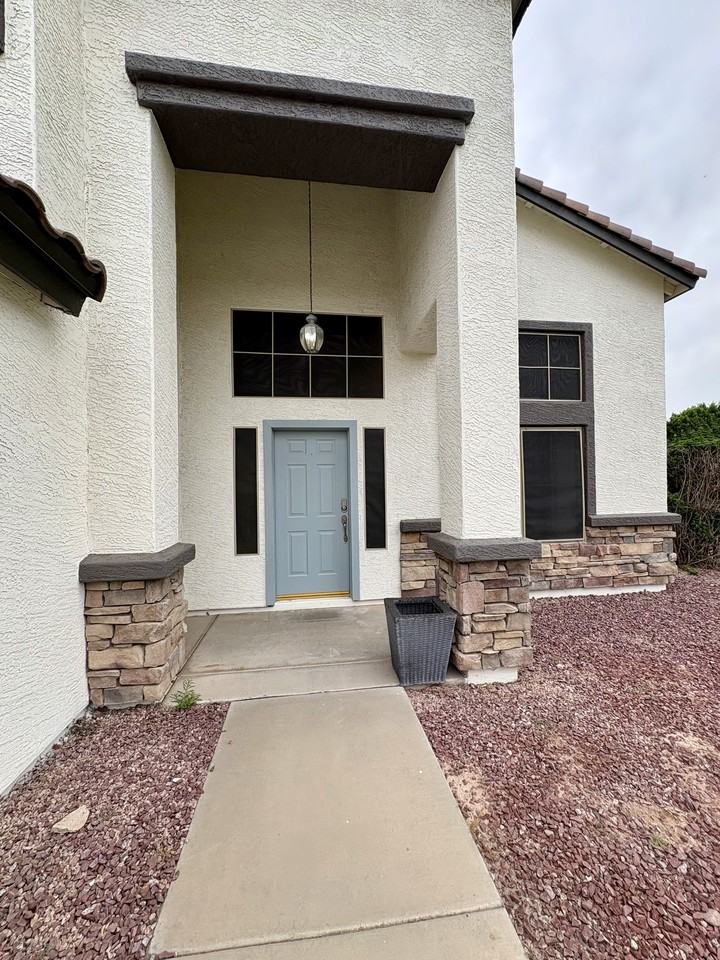 6788 W Aurora Dr - Photo 2 of 50