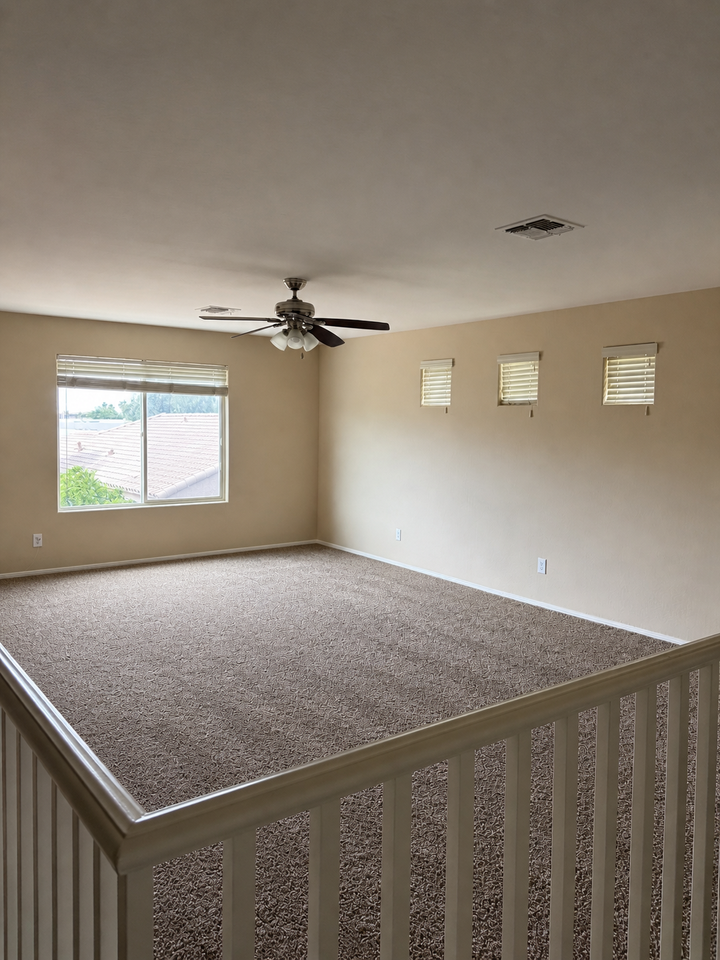 4723 W Gelding Dr - Photo 4 of 7