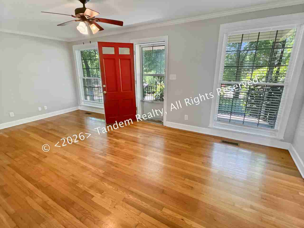 520 Crieve Rd - Photo 3 of 20