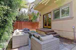 featured image of 1718 Stanford Ave