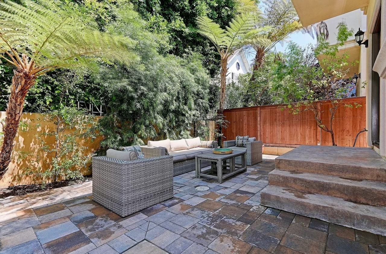 1718 Stanford Ave - Photo 2 of 8