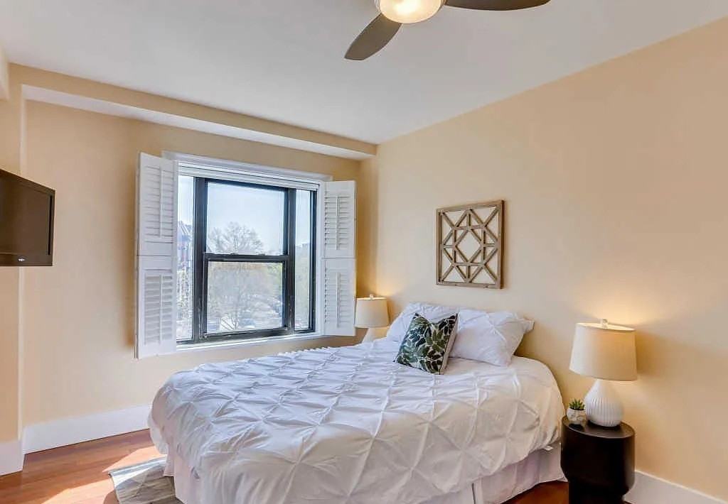 2100 19th St Nw - Photo 3 of 14