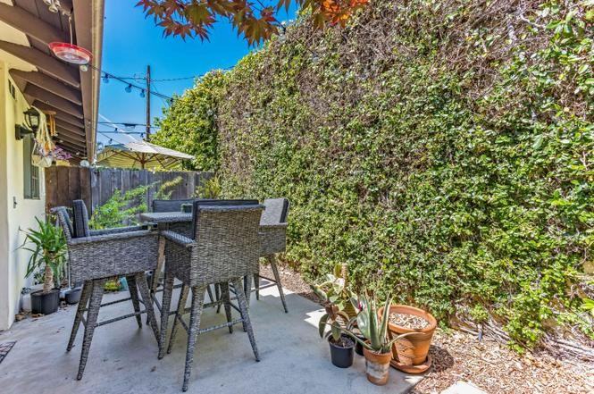 1816 De La Vina St - Photo 2 of 14