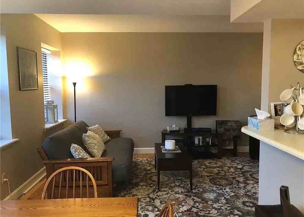 917 Madison St - Photo 2 of 6