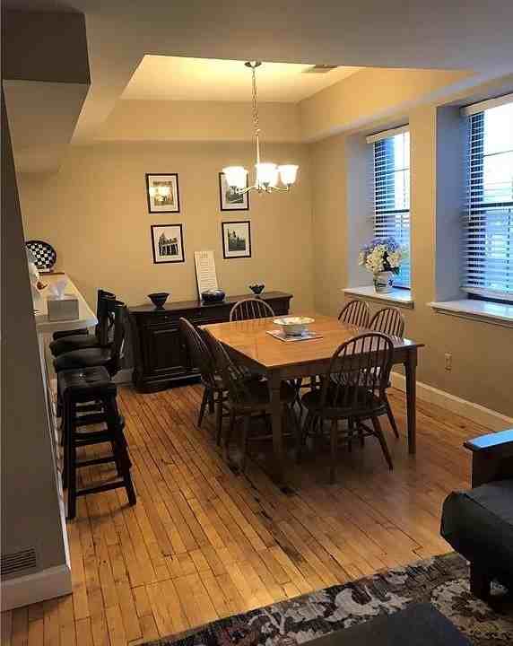 917 Madison St - Photo 3 of 6