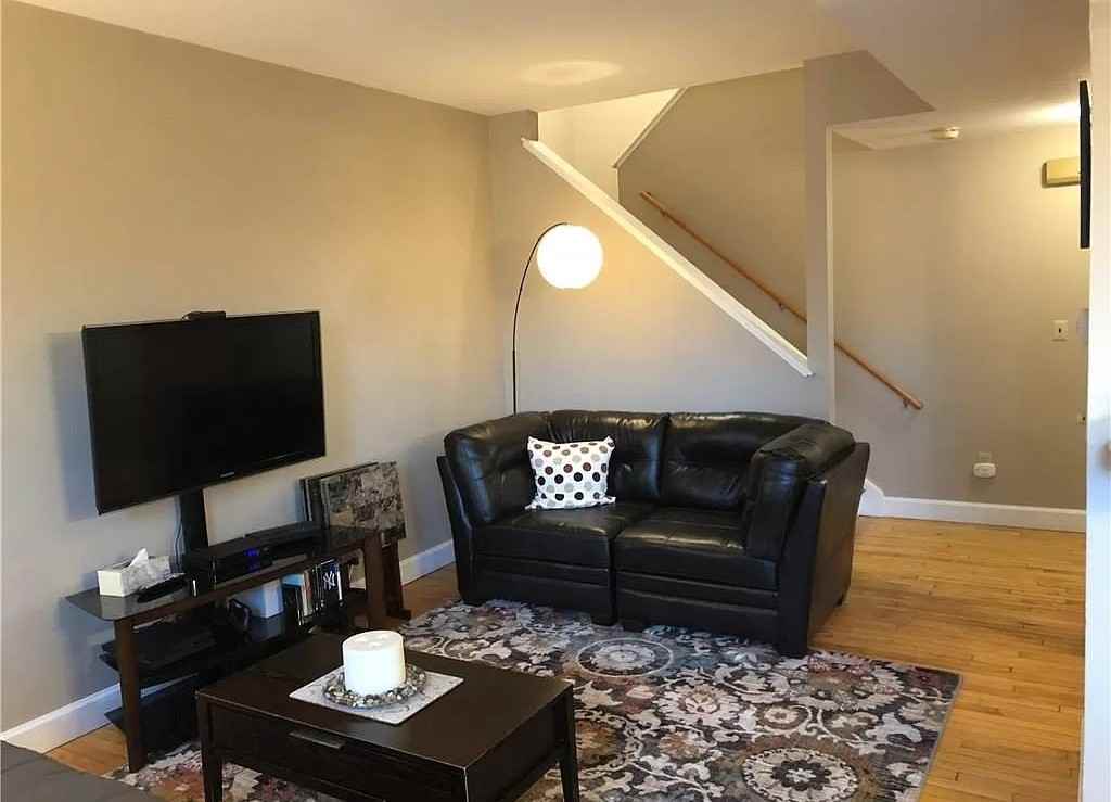 917 Madison St - Photo 6 of 6