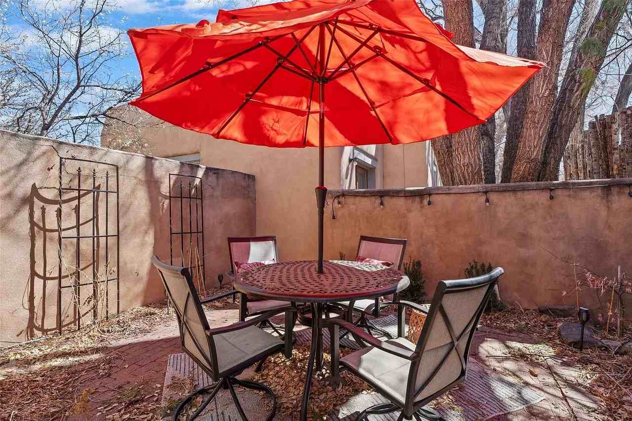 624 Galisteo St - Photo 2 of 14