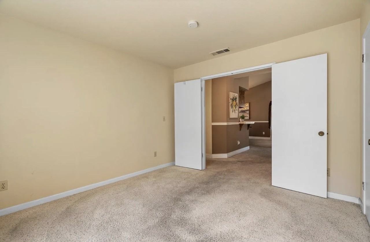 1820 Scotch Pine Ct - Photo 3 of 10