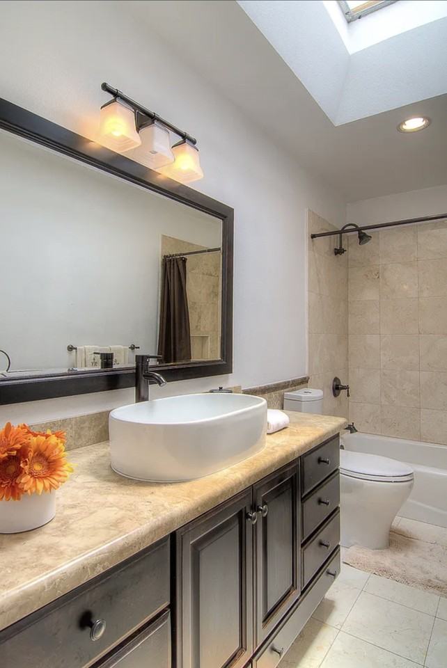 1074 Visalia Dr - Photo 5 of 10