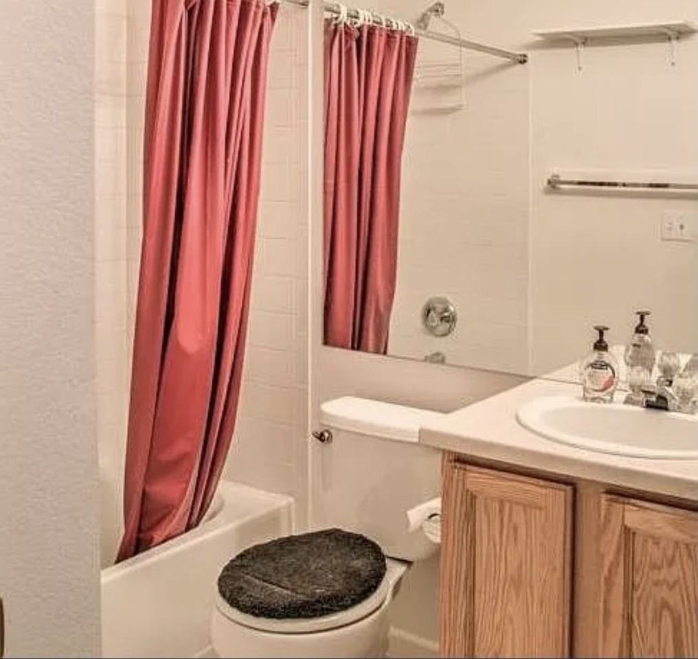11907 Meadowood Ln - Photo 5 of 10