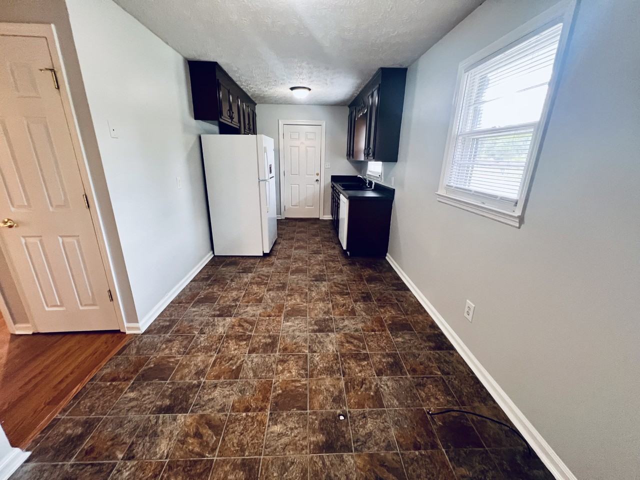 641 Rusty Rd - Photo 4 of 20