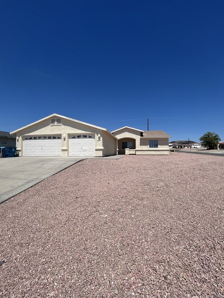 730 Pueblo Dr - Photo 2 of 34