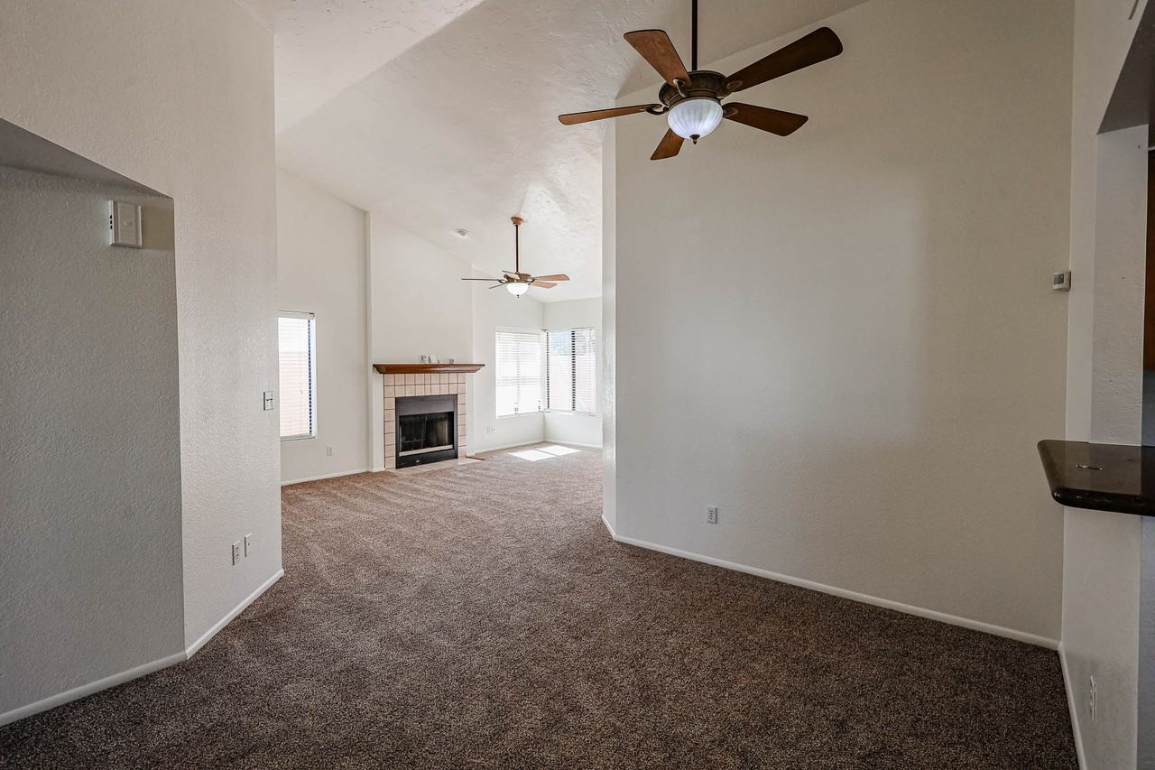 3301 E Wescott Dr - Photo 2 of 34