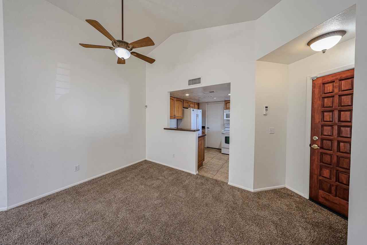 3301 E Wescott Dr - Photo 7 of 34